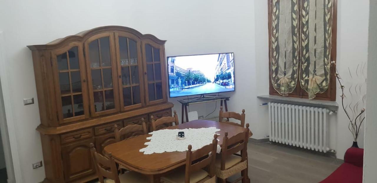 Appartamenti Dei Mille Нови Лигуре Екстериор снимка